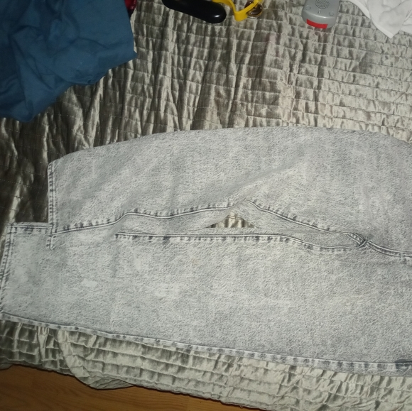 Jeans - Picture 2 of 3